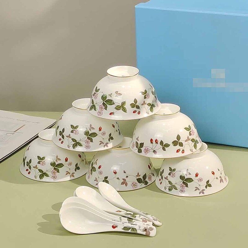 W Family Wei's Vitalizing Wild Strawberry Six Bowls and Six Spoons Household Rice Bowl Set Bone China Fresh Style Noodle Bowl Gift Set W Family Wei's Vitalizing Wild Strawberry Six Bowls and Six Spoons Household Rice Bowl Set Bone China Fresh Style Noodle Bowl Gift Set