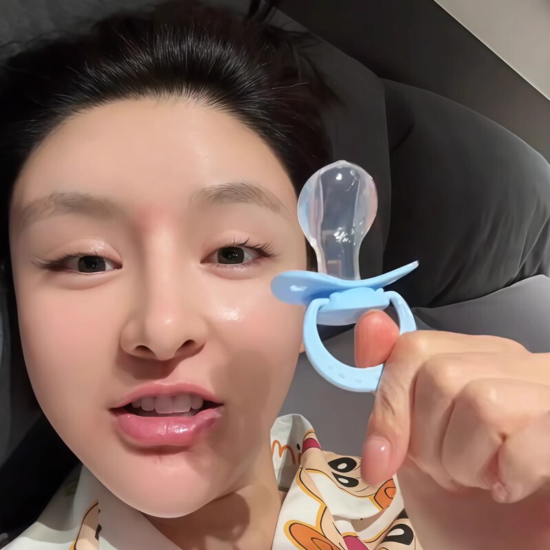 Adult Sleep Aid Pacifier, Smoking Cessation Wide-Diameter Silicone Pacifier, Anti-Grinding Teeth Pacifier for Adults, Special Pacifier for Oral Desire