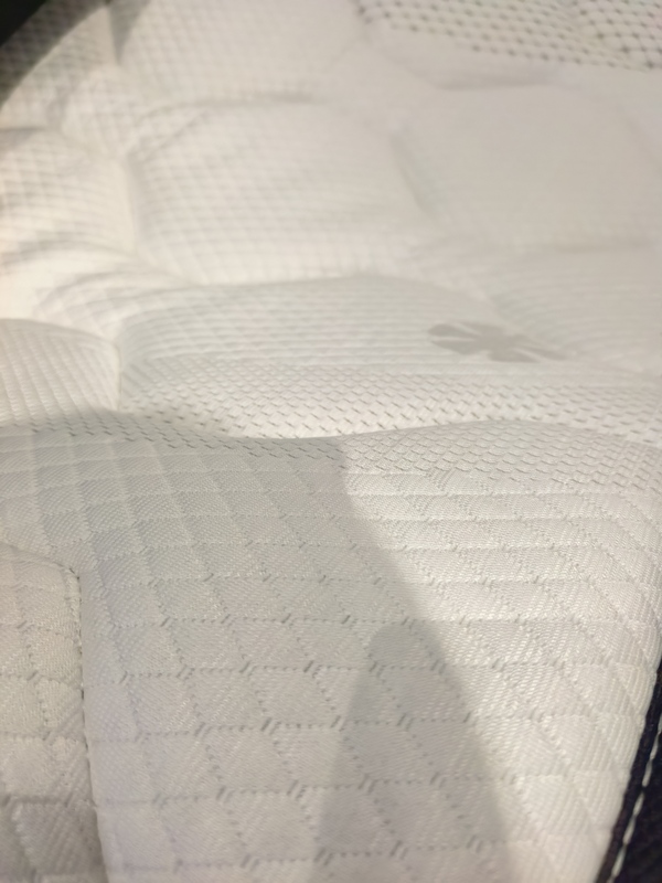 The Same Tatami Professional Mattress Available in Physical Stores 1.82003cm The Same Tatami Professional Mattress Available in Physical Stores 1.82003cm