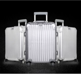 Применимо к Rimowa Box House Essenti