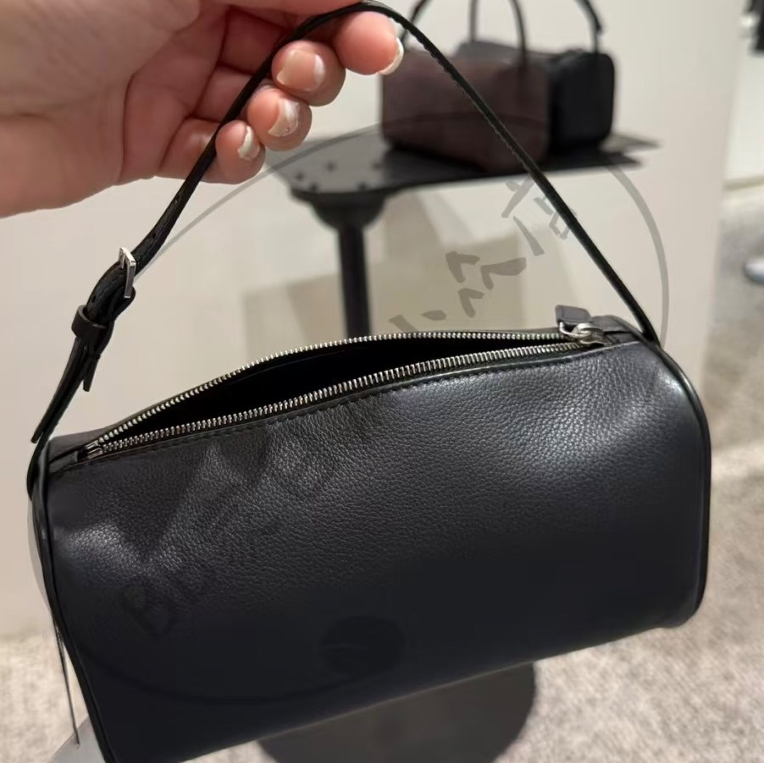 Модель сейчас в наличии япония счетчик the row классика Сумка 90 цилиндр пакет подмышка пакет карандаш пакет the row 