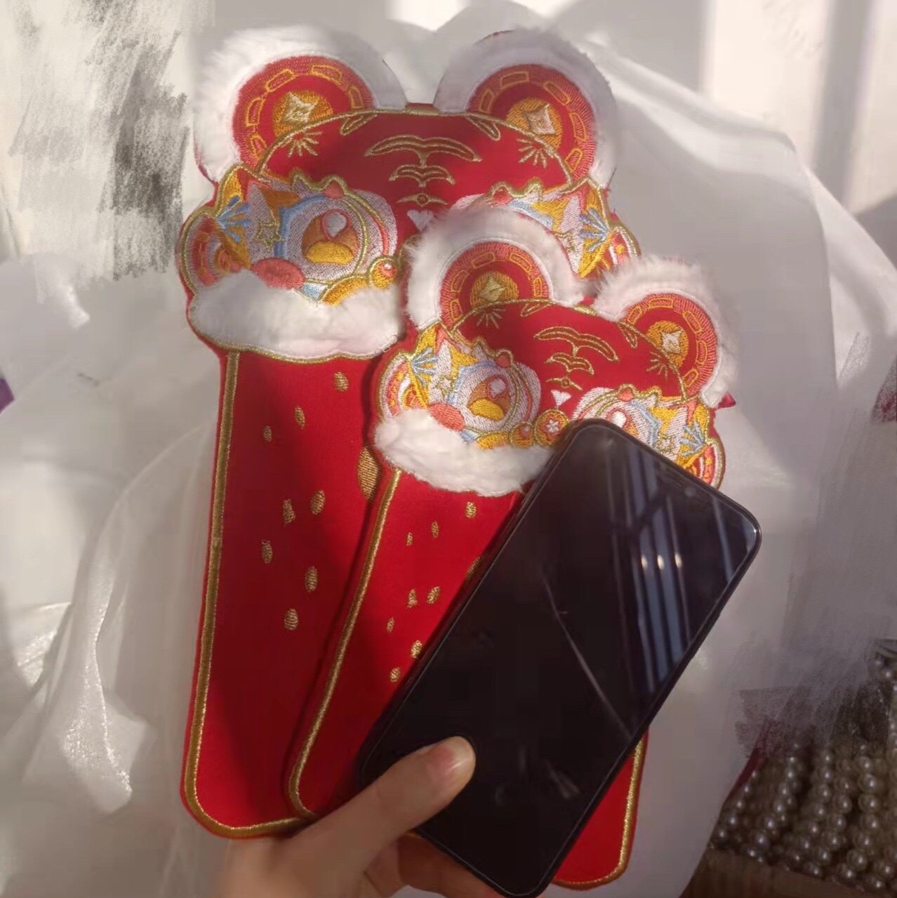 Red envelope seal with double duty Tiger year New Year's Eve pressure year old money baby RMBten thousand universal cloth bag hanfu bag red bag