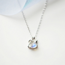 Japanese and Korean style 925 silver plated 18k platinum Little Swan necklace simple temperament Moren Moonlight stone pendant