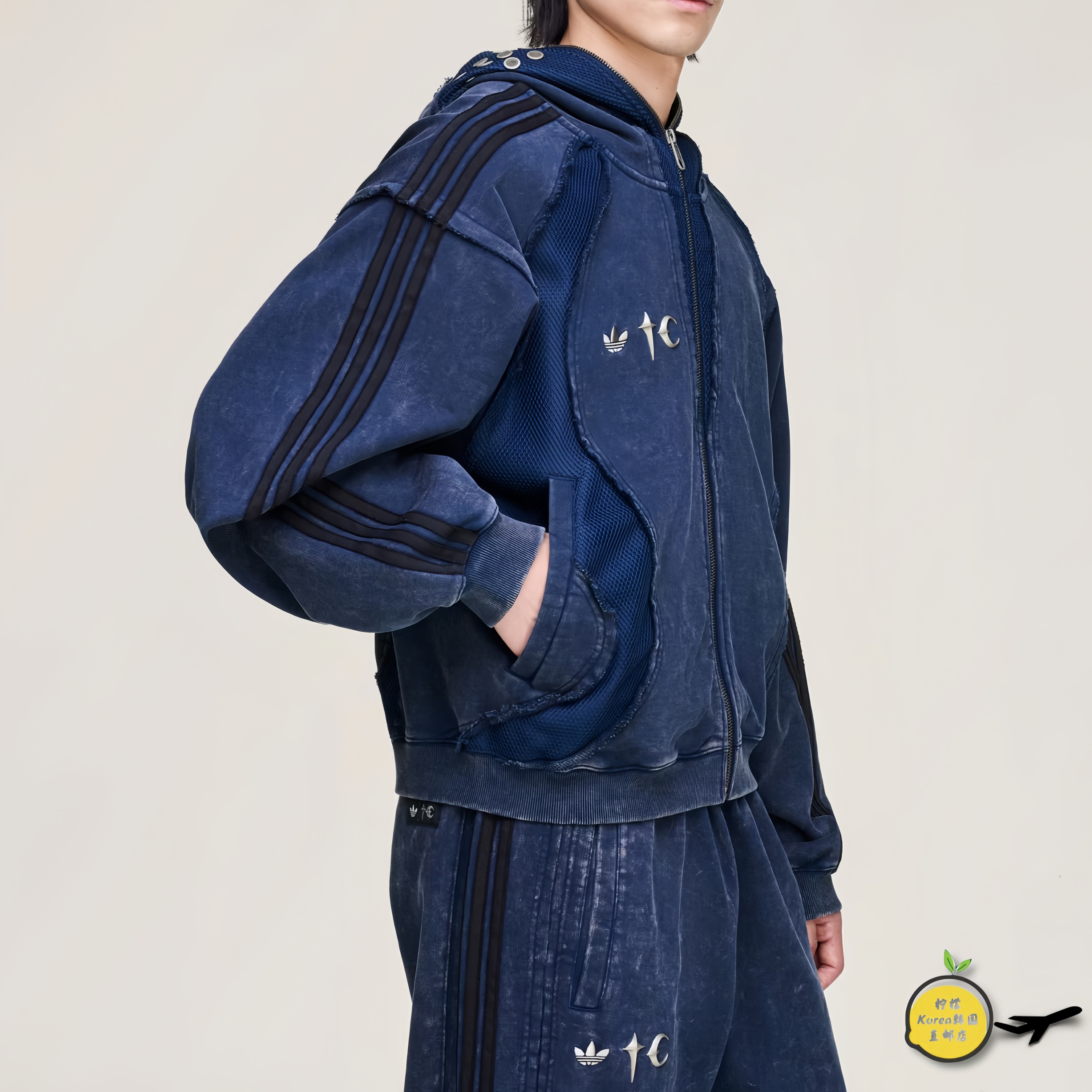 THUG CLUB x Adidas 联名午夜蓝夹克外套，2025最火的蓝标外套！值得买