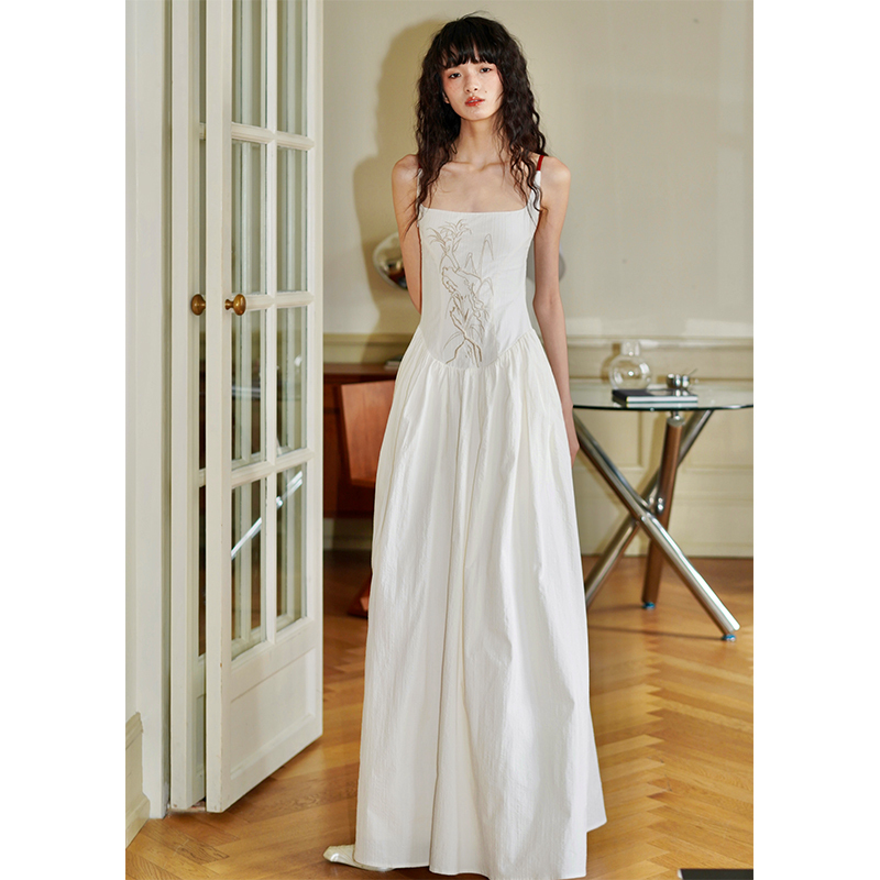 Bad Taste Western New Chinese Style Embroidered Cotton Long Backless Strap Vacation Dress