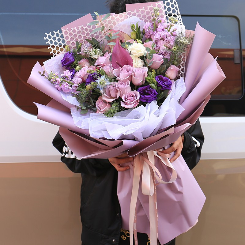 Valentine's Day flowers mix and match purple rose bouquet book flower shop birthday Courier city delivery Beijing flower delivery