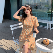 Large size dress summer dress fat sister cover belly show thin foreign style age reduction Plaid V-neck short skirt fairy skirt tide