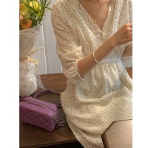 A three good tasters small and gentle wind temperament elegant V collar crushed floral dress with dress length dress 150 small sub summer