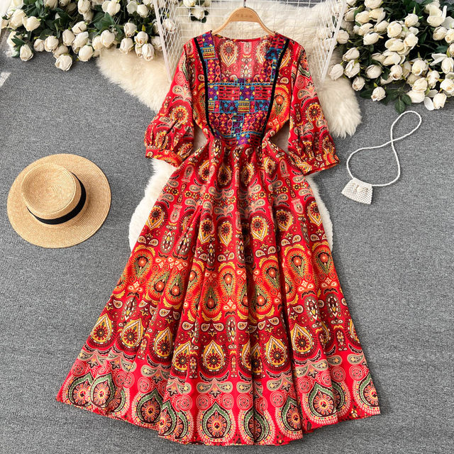 Spring and summer vacation ethnic style printing embroidery square collar dress women's waist waist big swing pleated A-line loose long skirt