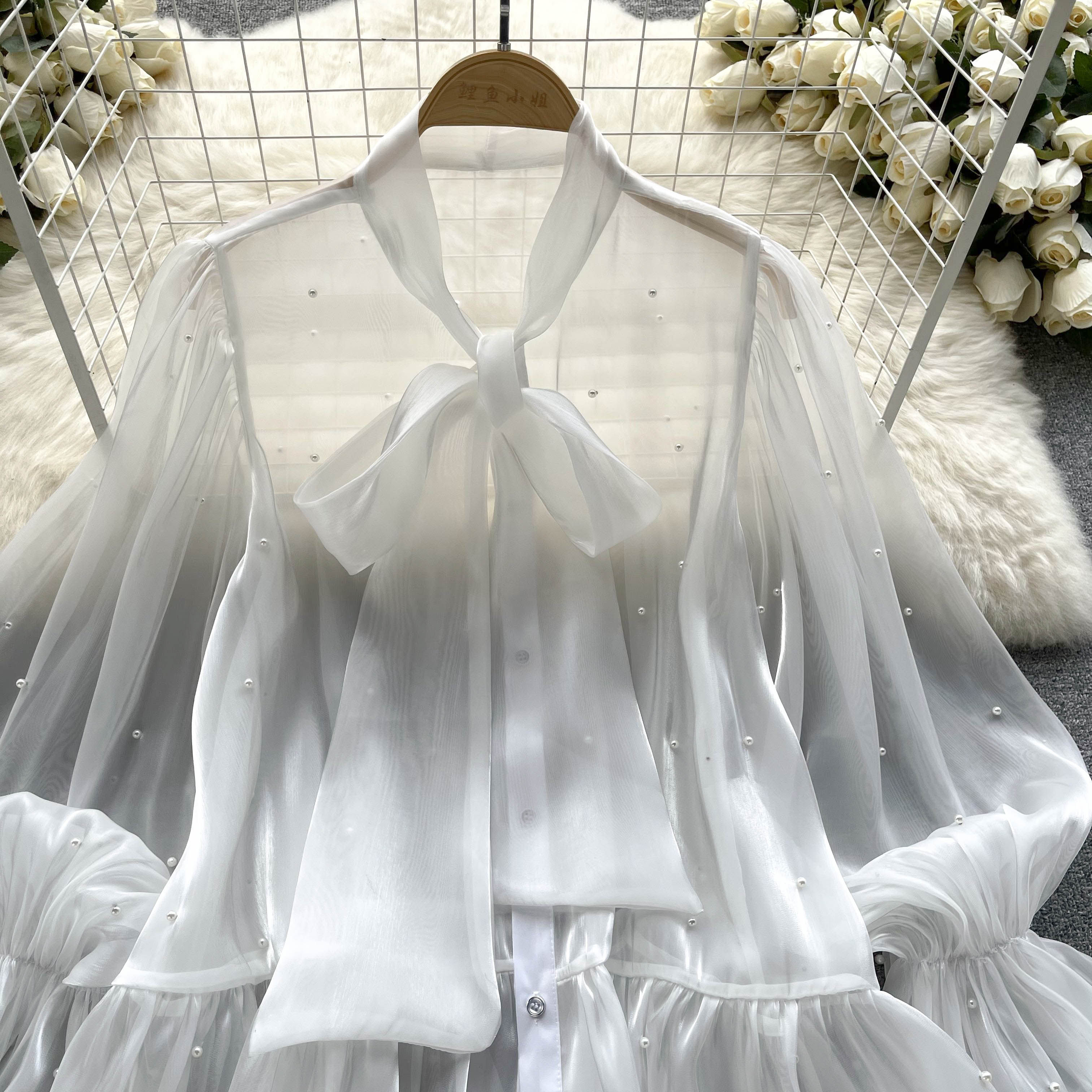 Блузка 高级感小众设计感钉珠蝴蝶结喇叭袖衬衫上衣秋季女装名媛气质衬衣