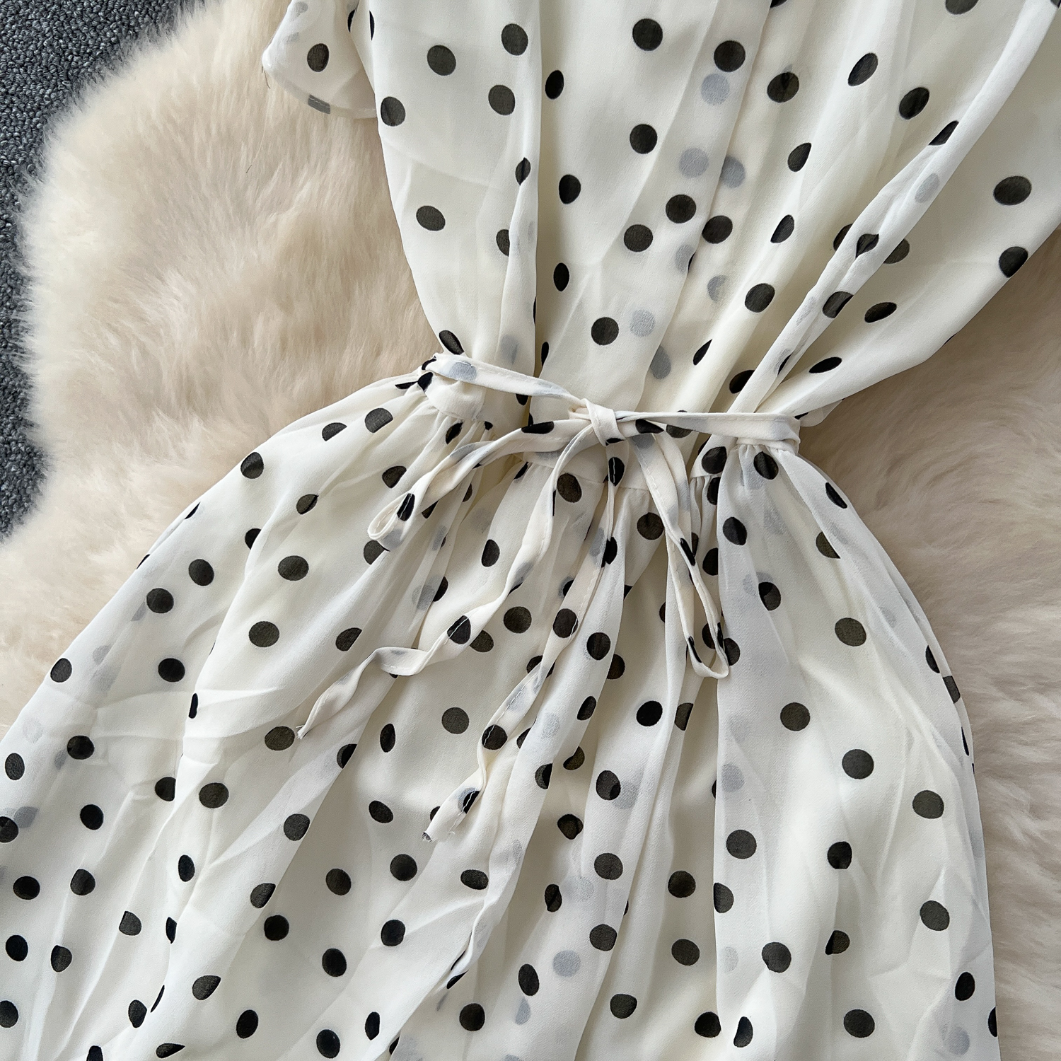 V-neck pleated ruffle sleeves waist slimming French polka dot chiffon dress