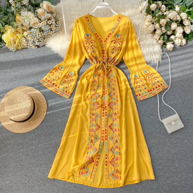 Ins retro ethnic style heavy industry embroidery travel photography holiday dress femininity V-neck drawstring waist slimming dress