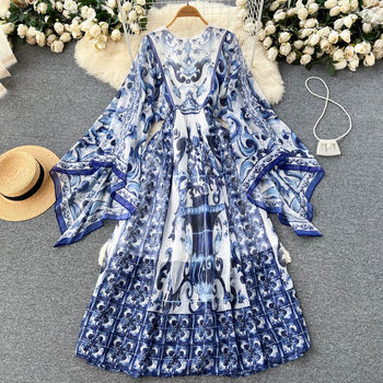 Dress Autumn New 2022 Niche Design European and American Holiday Style Retro Print Bell Sleeve Chiffon Long Dress