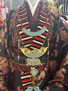 Classical Na Yingluo Accessories, Jinbu, Same Style as the Chu Dynasty