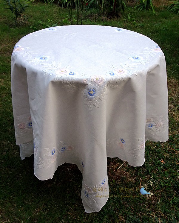 Foreign trade cotton and linen hand-embroidered American retro pastoral fabric TV cover towel tablecloth 130CM square value