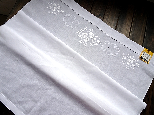Foreign trade cotton and linen hand-embroidered retro fabric sofa towel curtain door curtain cover towel 75x110CM value boutique