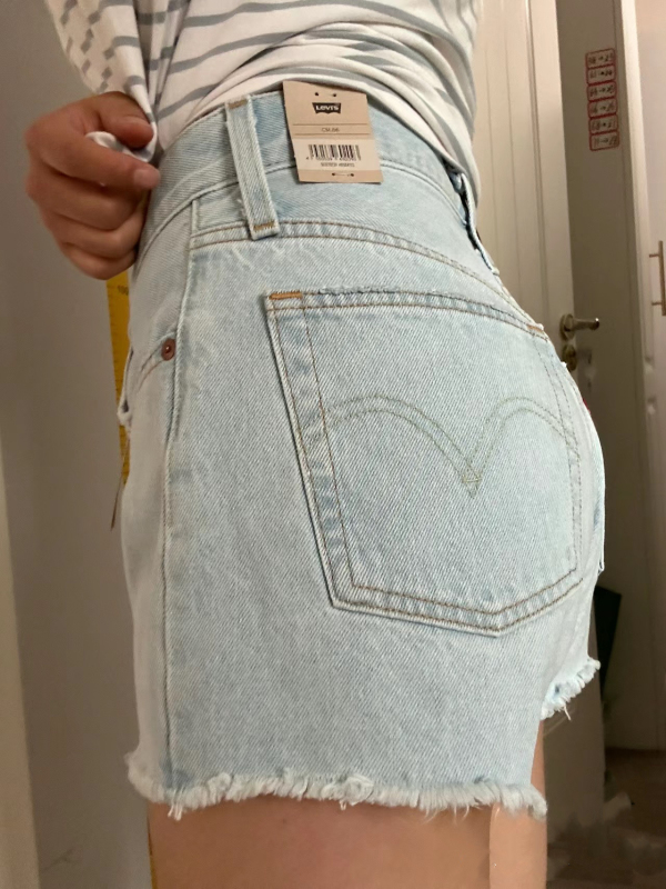 Authentic Levis Women's 501 High-Waisted Straight-Leg Light Blue Denim Shorts 85833-0035 858330035 Authentic Levis Women's 501 High-Waisted Straight-Leg Light Blue Denim Shorts 85833-0035 858330035