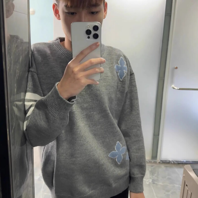 New Autumn and Winter Four-Stripe Sweater Knitwear for Men and Women, Unique Style Round Neck Pullover Sweatshirt, Warm New Autumn and Winter Four-Stripe Sweater Knitwear for Men and Women, Unique Style Round Neck Pullover Sweatshirt, Warm