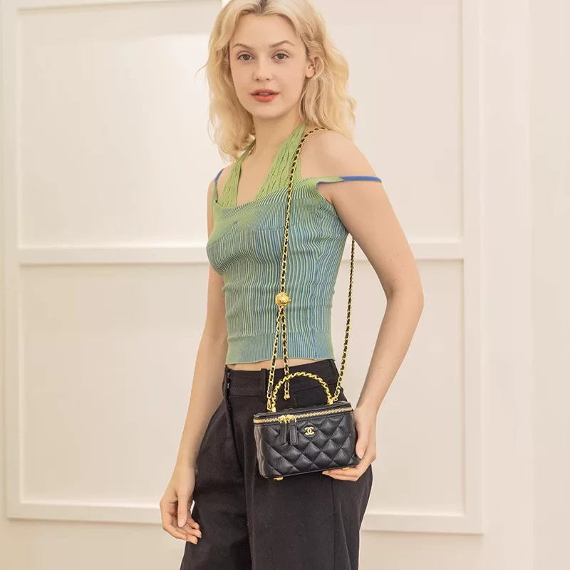 Косметичка, коробочка, сумка через плечо, сумка для телефона, стиль Chanel, натуральная кожа, цепочная сумка