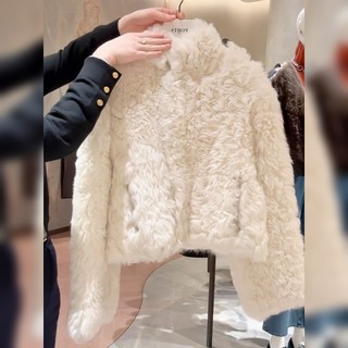 Korean-Style Rich Lady Beige Lamb Wool Turtleneck Short Coat for Women 2025 Winter New Fashion Warm Top