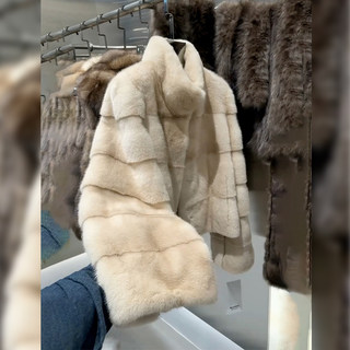Luxurious Ladylike Style Layered Fur Stand-Up Collar Jacket for Women 2025 Autumn and Winter New Style Fashionable High-End Warm Short Jacket