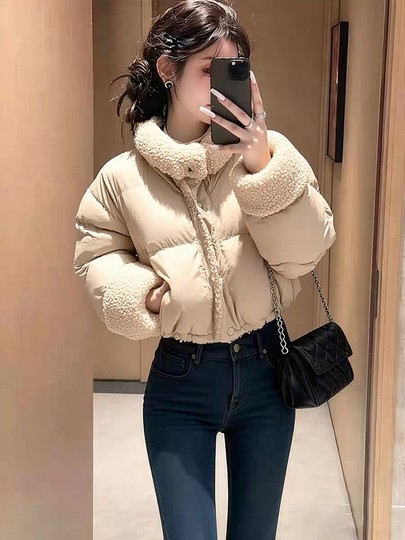 Fashionable and Stylish Black Lamb Wool High-Neck 90% down Puffer Jacket for Women, New Autumn and Winter Short Coat