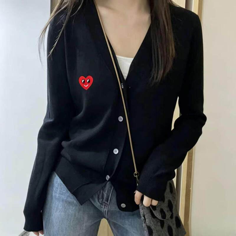 Play Xtf Clothing Embroidered Red Heart V-Neck Cardigan, Machine Washable, New Trendy Heart-Shaped Long-Sleeved Knitwear Play Xtf Clothing Embroidered Red Heart V-Neck Cardigan, Machine Washable, New Trendy Heart-Shaped Long-Sleeved Knitwear