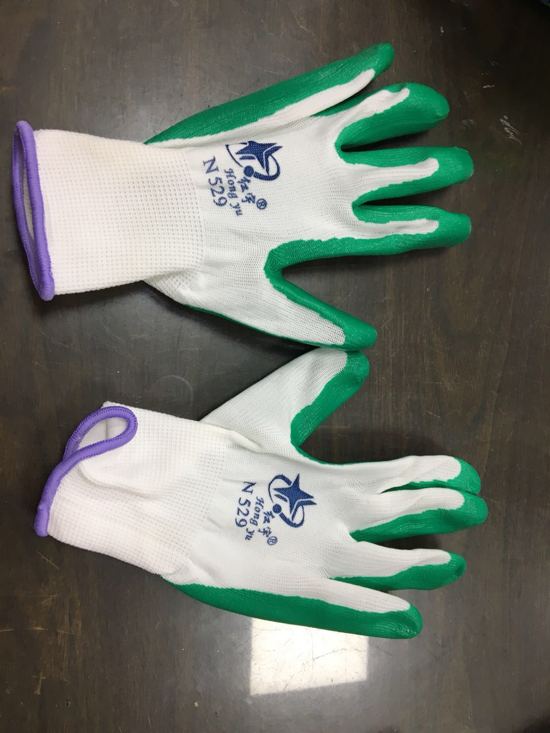 Yu Hongyu N529 Labor protection gloves smooth anti - wear and anti - cutting waterproof coating adhesive