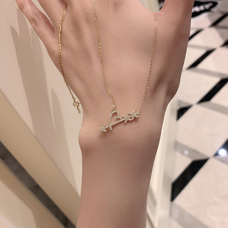 Lengluo loly short love launch necklace female collarbone chain ins cold wind custom