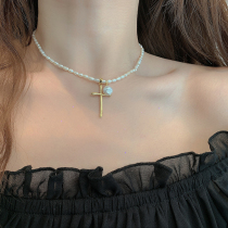 Cold Loly Advanced Sensation Cross Pearl Necklace Female small crowdsourced Luxurious Retro Collarbone Chain 2020 New