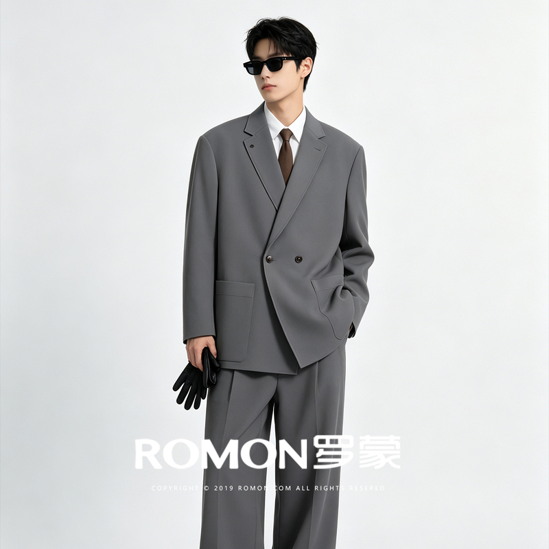Romon's Wedding Officiant Wears a Loose-Fitting Suit for the Groom, a High-End, Stylish, and Versatile Suit for Men