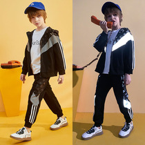 Flying in the snow boys spring childrens suit brand is 2021 new childrens spring and autumn two-piece suit sports foreign style