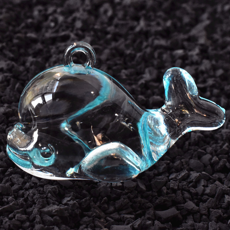 Children's acrylic crystal large white whale animal pendant small male and female child Reward Ornament Jewel Toy Pendulum