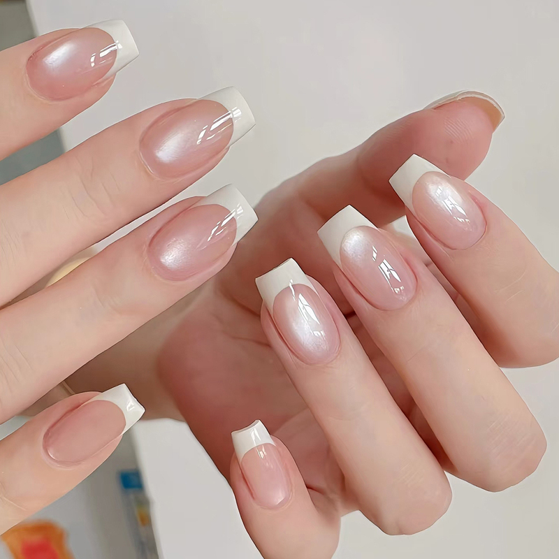 White French Cat-Eye Manicure, Short Style Press-On Nails, 2026 New Model, High-End Handmade Nail Pieces for Brides to Take Wedding Photos