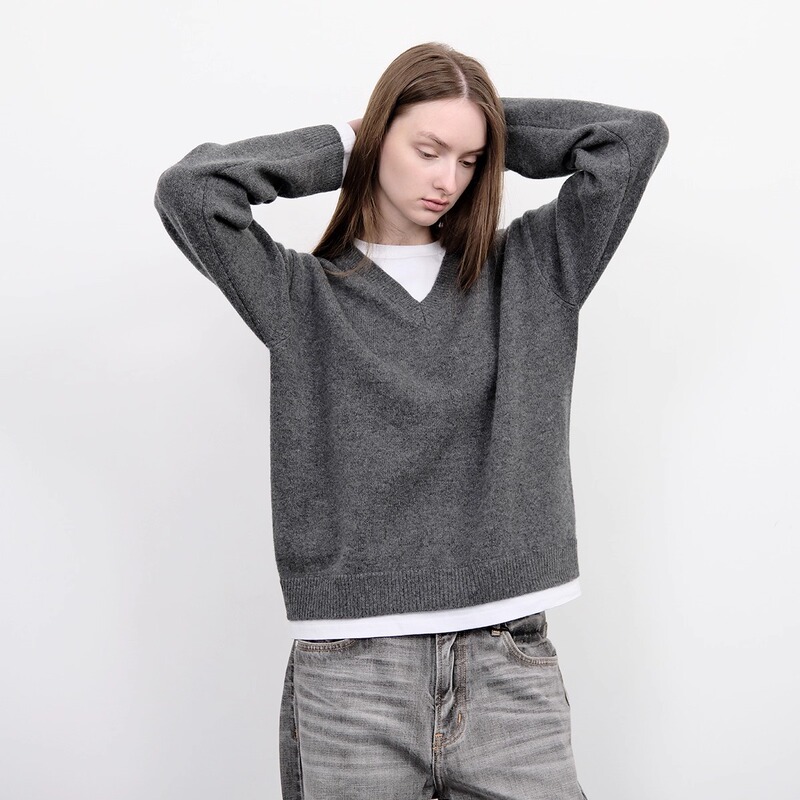 Pintor Homme25Fw Minimalist Style V-Neck Fake Two-Piece Knitwear Gray Loose Long-Sleeved Woolen Knitwear