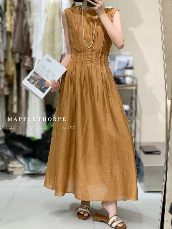 European Station 2026 Summer V+.Com New Designer Pleated Backless Sleeveless Hepburn Style Solid Color Dress