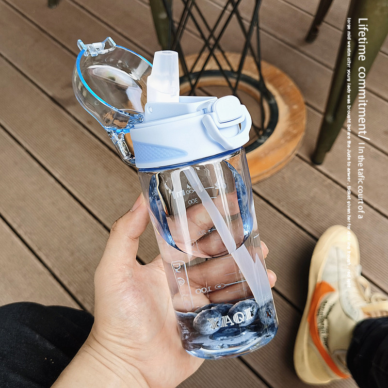 Creative girl heart portable water cup female cute with straw sports accompanying cup male heat-resistant anti-fall scale straw cup