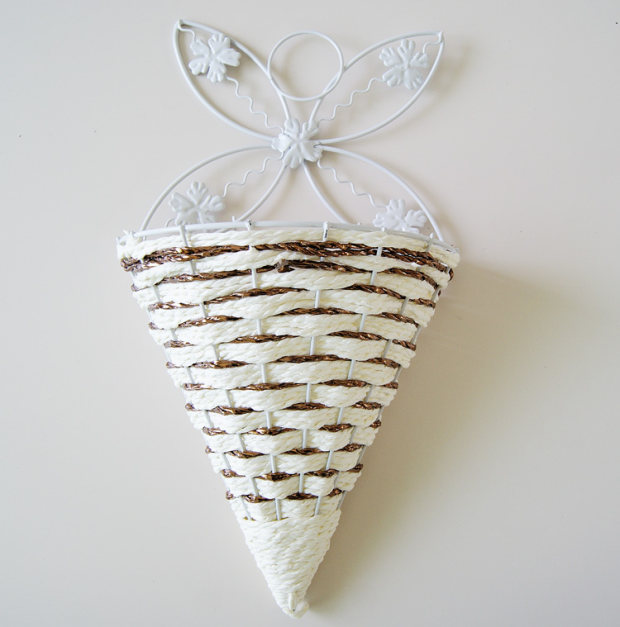 Hoa sắt rèn hoa treo tường lọ hoa giỏ hoa mây mây hoa nhân tạo hoa retro hoa giỏ hoa - Vase / Bồn hoa & Kệ chậu trồng cây trong nhà