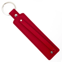 Красный металлический брелок