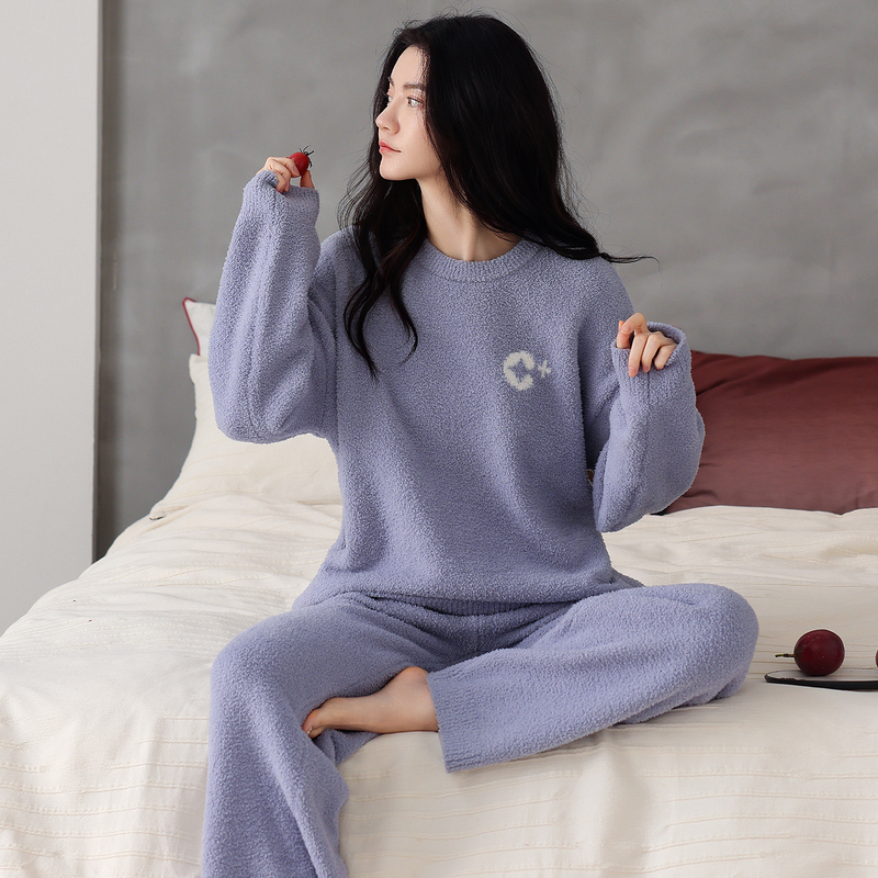 Victoria Half-Velvet Pajamas for Women, Winter Fleece-Lined and Thickened Loungewear, Women's Warm Coral Fleece Loungewear