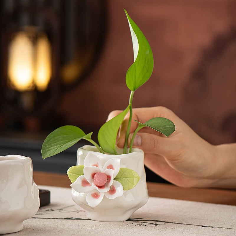 德化小花瓶