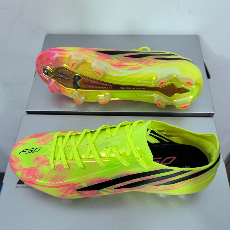 Yamal's New F50 Hyperfast Fg Low-Top Lace-Up Soccer Shoes for Men, Women, Children, and Students Training Yamal's New F50 Hyperfast Fg Low-Top Lace-Up Soccer Shoes for Men, Women, Children, and Students Training