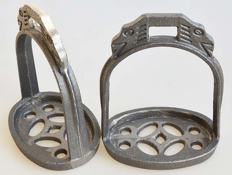Special price vintage cast iron stirrup pedal Saddle accessories equestrian supplies are strong and durable
