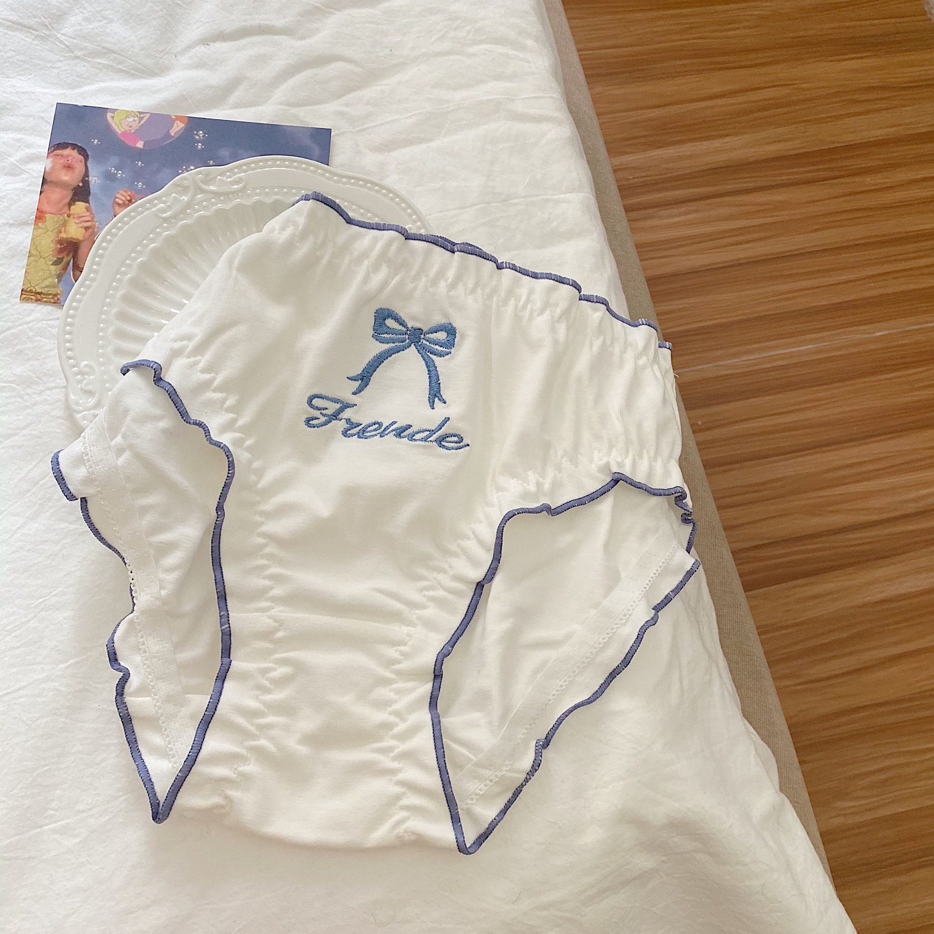 Happy Everyday French Romance ~ Gentle Cotton Bowknot Embroidered White Cotton Mid-Waist Women's Panties 116