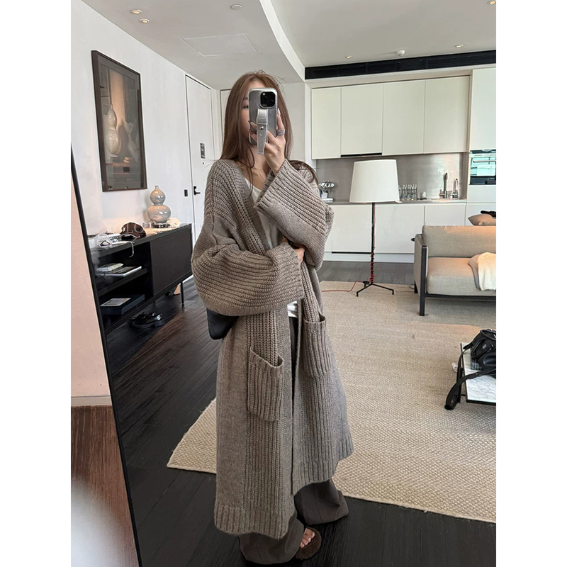 Retro Old Money Style Knitted Cardigan for Women, Autumn and Winter Long Loose Style Lazy Style Sweater Jacket for Women, Casual Outerwear Coat Retro Old Money Style Knitted Cardigan for Women, Autumn and Winter Long Loose Style Lazy Style Sweater Jacket for Women, Casual Outerwear Coat