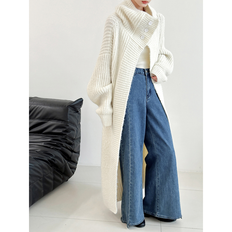 White Large Lapel Sweater Coat for Women, New Autumn and Winter Style, Loose and Lazy Style, Extra-Long Knitted Cardigan, Bathrobe Coat