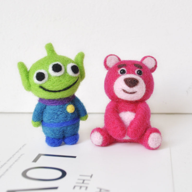 Wool felt wool felt material bag novice diy toy story three-eyed boy strawberry bear mobile phone lanyard keychain