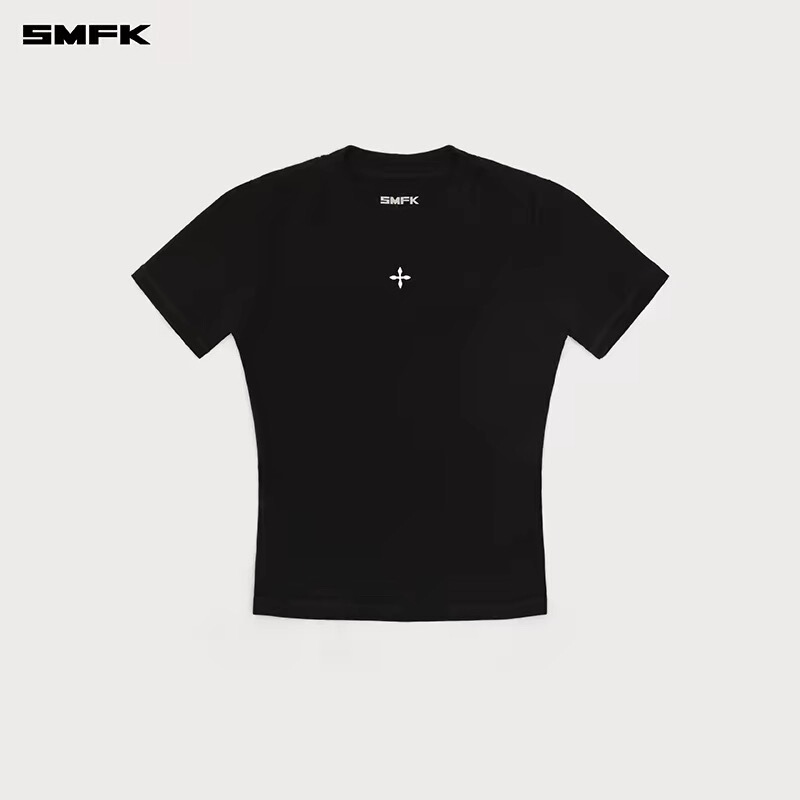 M7Smfk Cross Badge Waist-Cinching Tee Dt012B1/W1/Lg1 Embroidered Sports Crew Neck Short-Sleeve T-Shirt Top