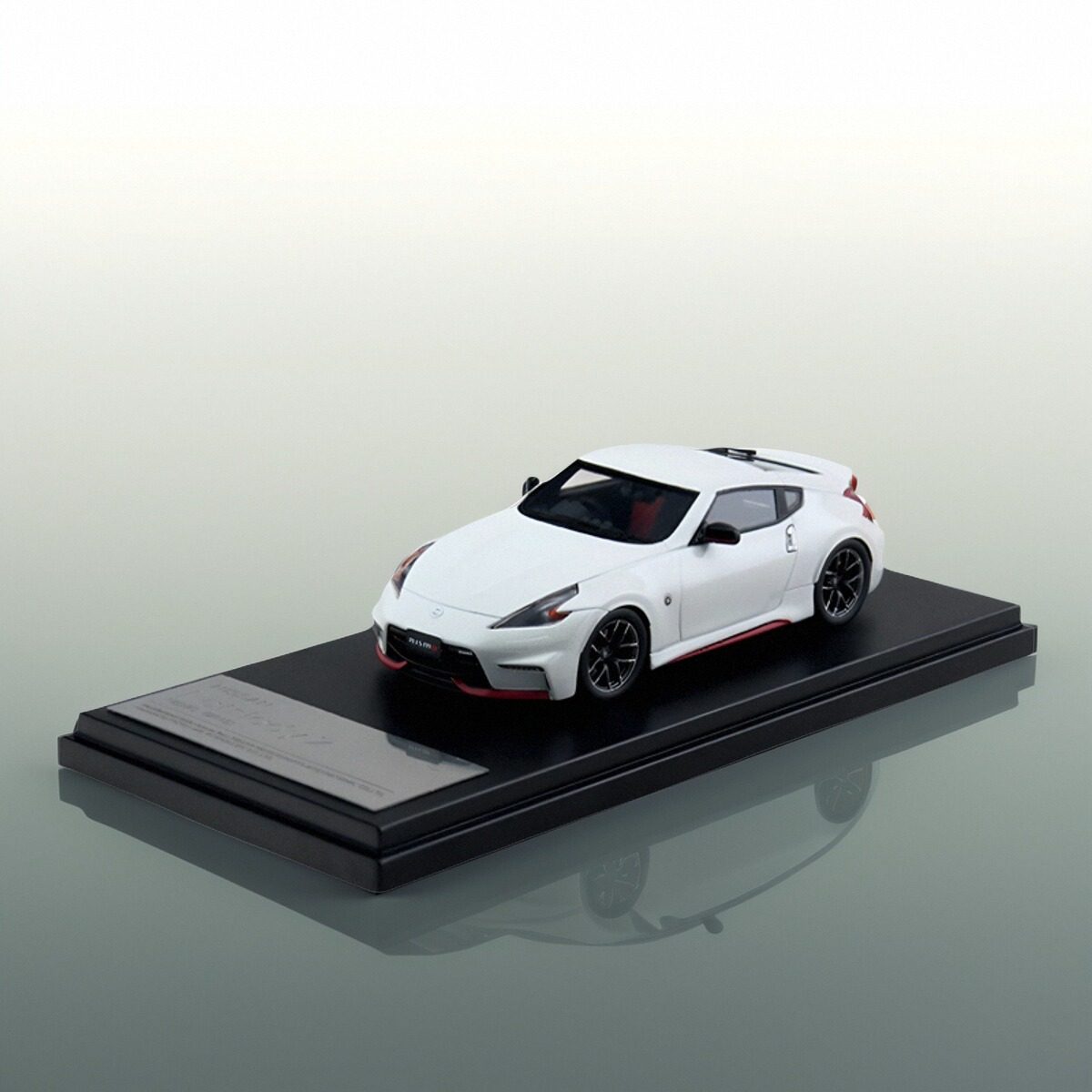 Hi-story HS102 1/43 适用于日产Fairlady Z NISMO (2015)370Z
