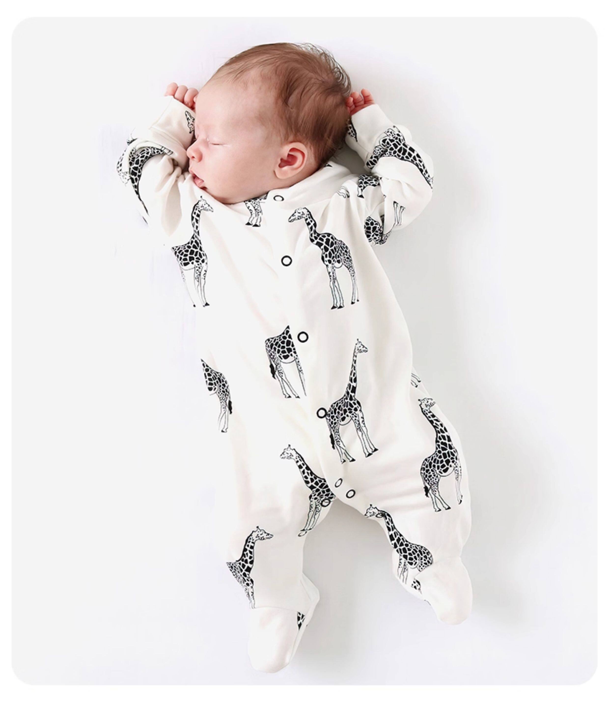 tinypeople婴幼儿包脚连体衣春秋可爱时髦小鹿印花宝宝开档外出服 — 1